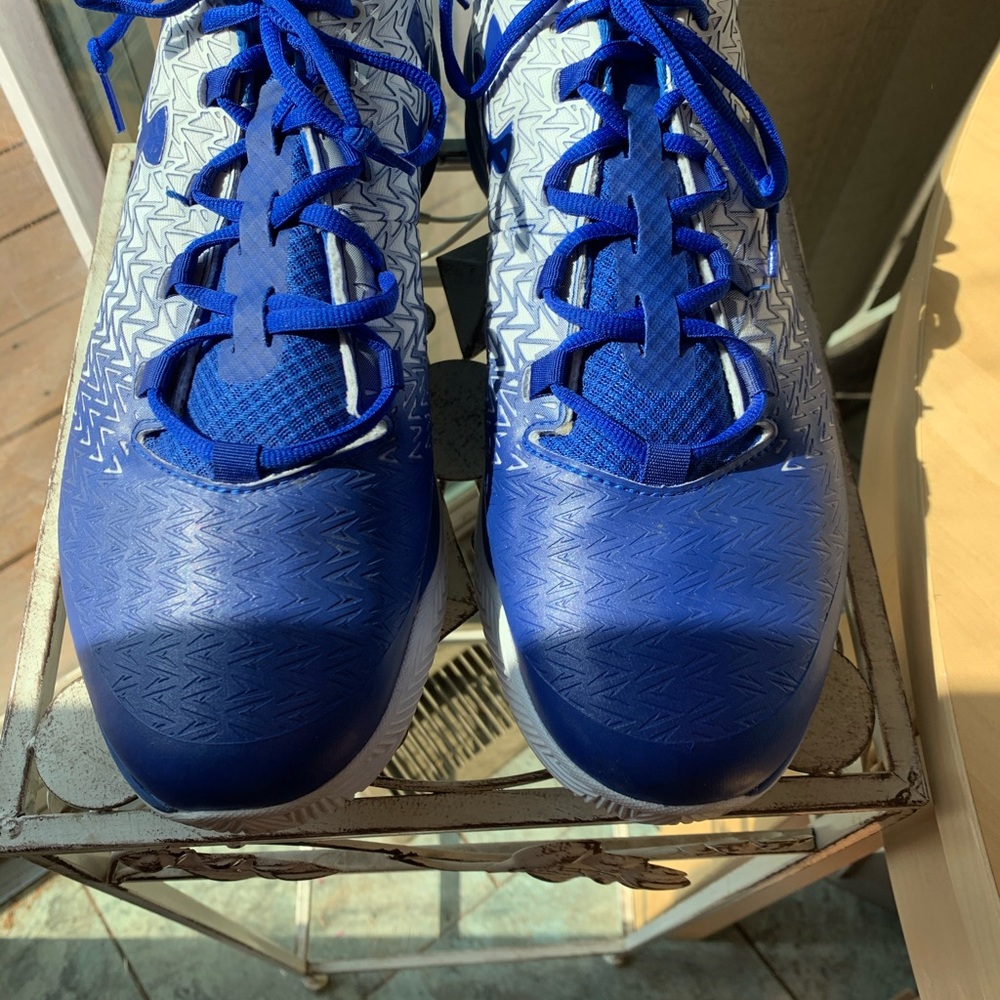 “UNDER ARMOUR” Basket Ball Shoes  NWOT